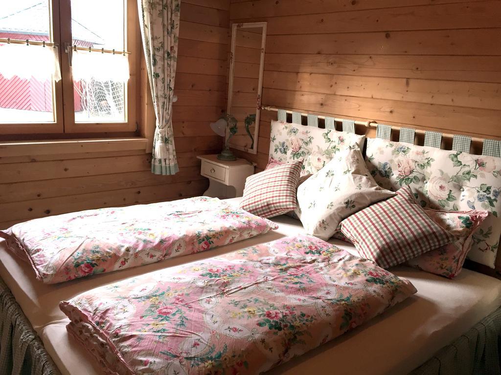Ferienwohnung Romantik Im Roten Haus Füssen Esterno foto