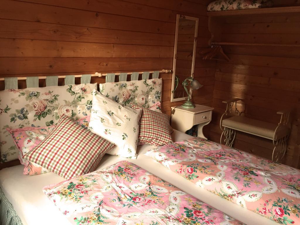 Ferienwohnung Romantik Im Roten Haus Füssen Esterno foto