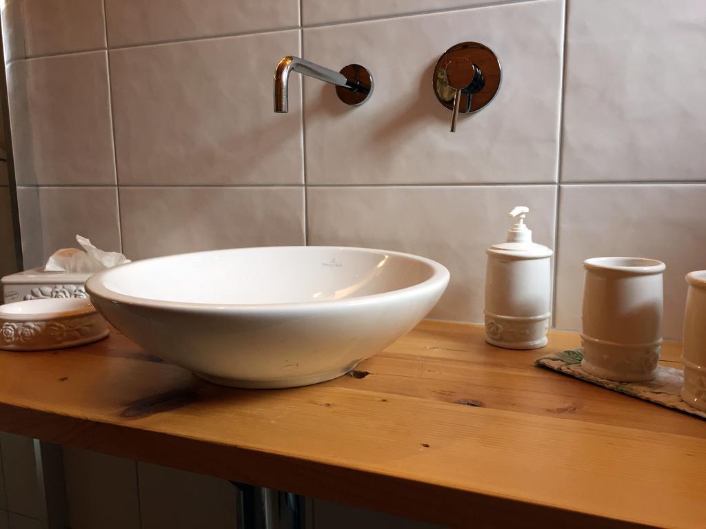 Ferienwohnung Romantik Im Roten Haus Füssen Esterno foto